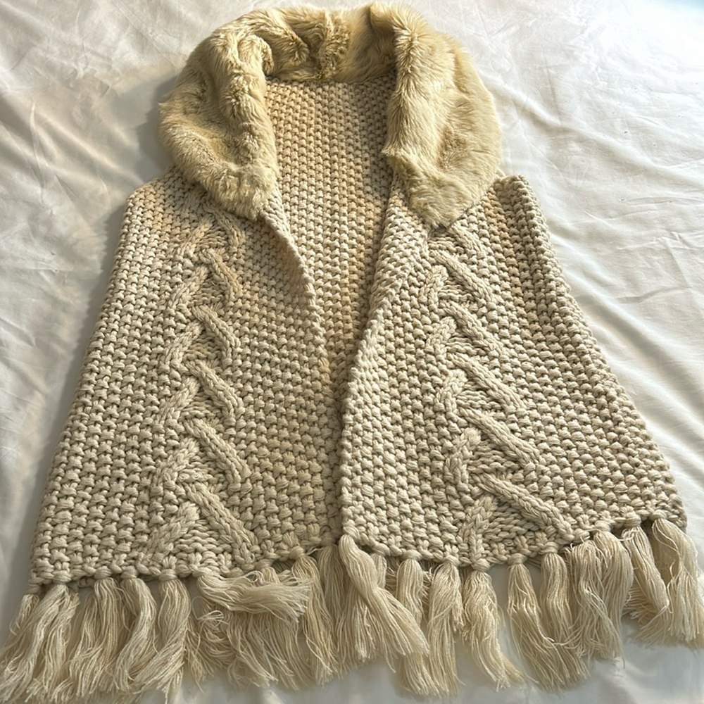 Anthropologie womenโs Knit and Faux Fur Vest no tag